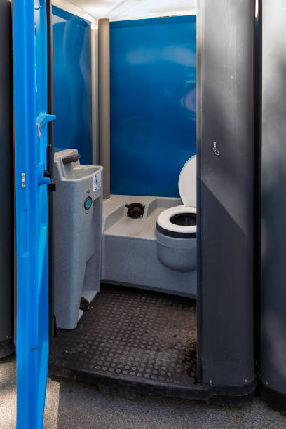 Portable Toilet Options We Offer in Detroit, MI